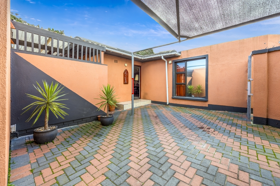 3 Bedroom Property for Sale in Danarant Western Cape